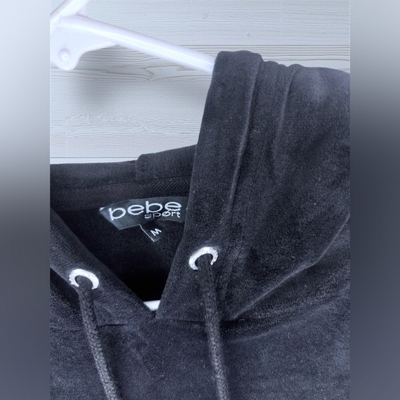 BEBE SPORT Women’s Athleisure Velour Casual Pullover Rhinestoned Hoodie - Picture 6 of 10